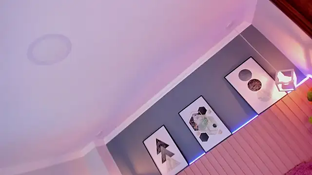 Nina Ford online show from 11/23/25, 07:13