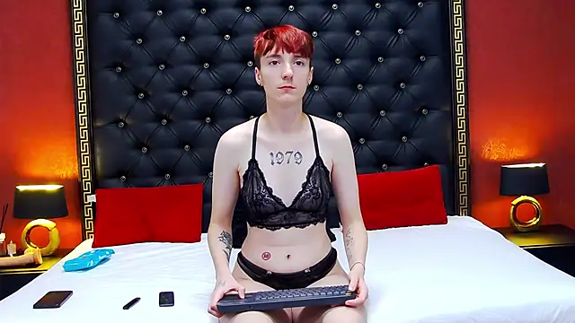 Snapshot of Luna_Devil_ chatting on 11/05/25, 06:30 Luna Devil online show from 11/05/25, 06:30