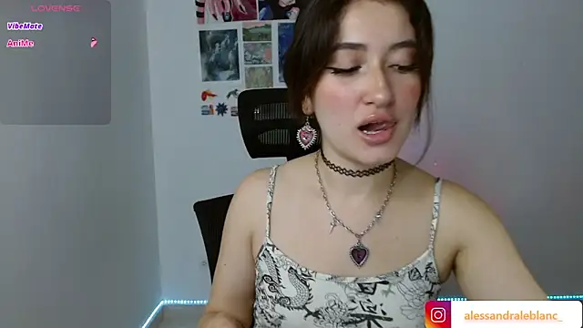 AlessandraLB online show from 09/18/25, 10:39