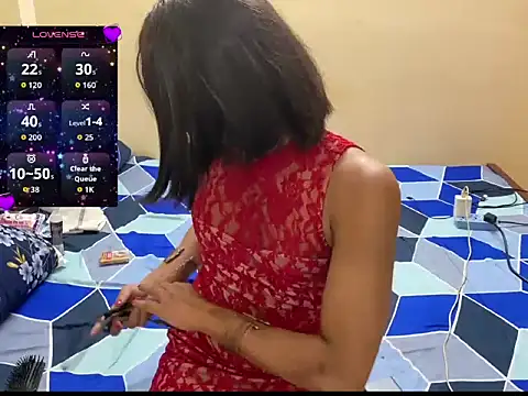 LuvLayla online show from 04/25/26, 07:33