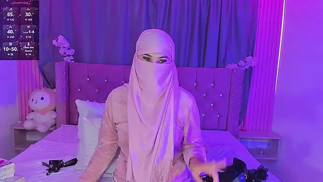 Nayla-Mouna online show from 05/04/26, 07:32