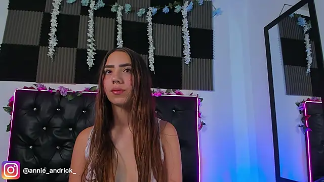  leda swan  online show from 04/03/26, 11:19