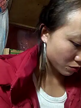 liu-liusexy online show from 11/12/25, 12:49