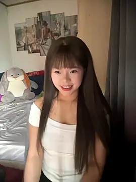 SarahBeii online show from 10/19/25, 03:07