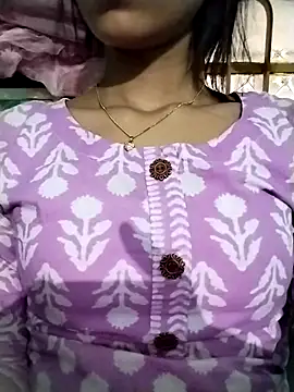 Snapshot of Hot-Jerry chatting on 10/29/25, 10:39 Hot-Jerry online show from 10/29/25, 10:39