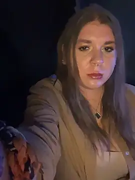 Snapshot of adventuresinsky chatting on 11/12/25, 10:09 adventuresinsky online show from 11/12/25, 10:09