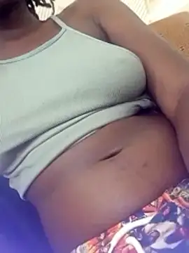 Snapshot of FeliciaZ chatting on 12/05/25, 07:43 FeliciaZ online show from 12/05/25, 07:43