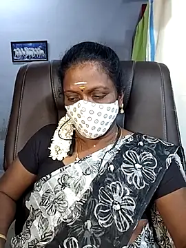 umashreetamil online show from 11/16/25, 04:23