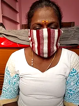 umashreetamil online show from 12/18/25, 10:54