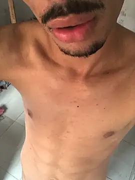 UsualSummer2 online show from 04/07/26, 02:17