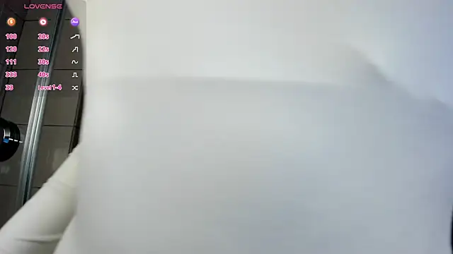 Lina Glow online show from 04/05/26, 07:05