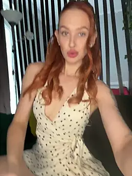 Snapshot of LittleFox___ chatting on 05/12/26, 07:49 LittleFox online show from 05/12/26, 07:49