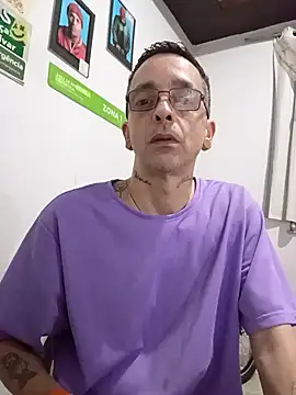 dinho carioca online show from 09/30/25, 03:22