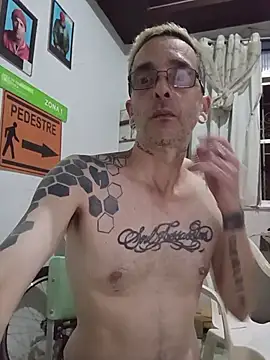 dinho carioca online show from 04/08/26, 04:01