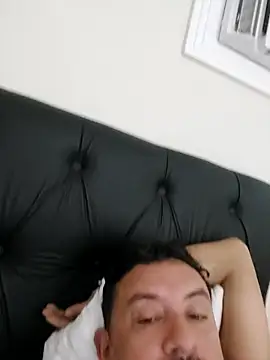 andrerj22 online show from 10/06/25, 03:53