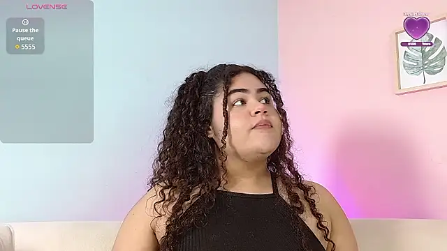 lourdes moon22 online show from 01/12/26, 12:32