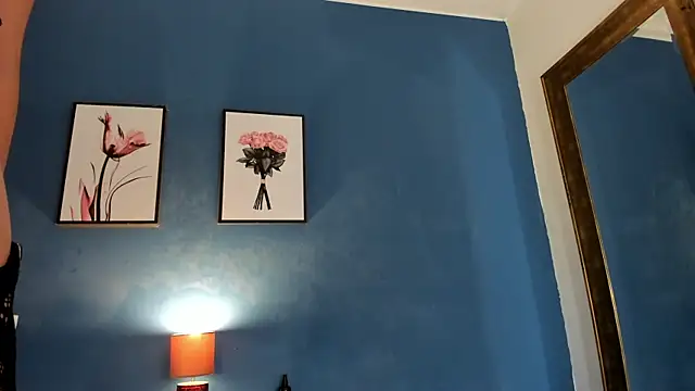 Grettel w online show from 12/16/25, 12:21