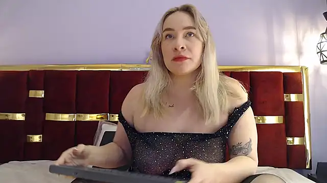 Snapshot of _afrodita23 chatting on 11/24/25, 11:04 afrodita23 online show from 11/24/25, 11:04