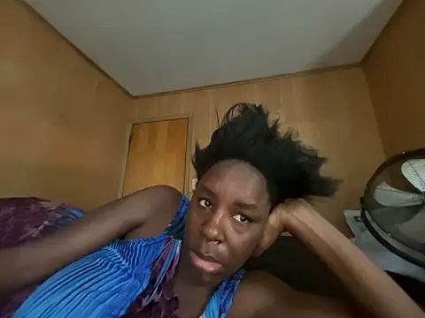 saltlightEmber online show from 11/03/25, 06:20