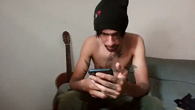Snapshot of Alejandro92_cali chatting on 06/08/26, 04:29 Alejandro92 cali online show from 06/08/26, 04:29