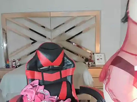 Zulema R1 online show from 09/29/25, 03:44