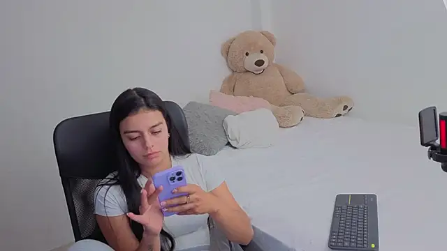 valerihouse online show from 02/12/26, 01:22