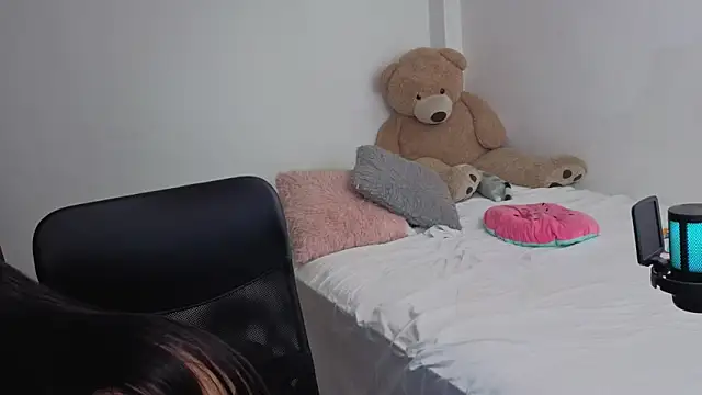 valerihouse online show from 04/03/26, 01:36