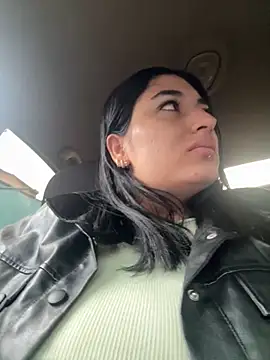 Snapshot of Scarlett_12 chatting on 10/16/25, 11:44 Scarlett 12 online show from 10/16/25, 11:44