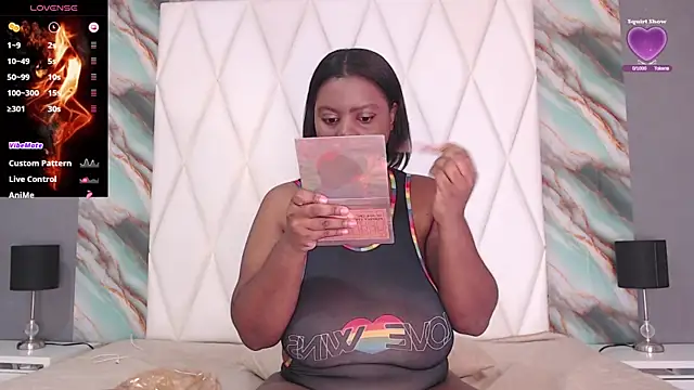 Snapshot of PenelopeBoobss chatting on 11/20/25, 12:44 PenelopeBoobss online show from 11/20/25, 12:44