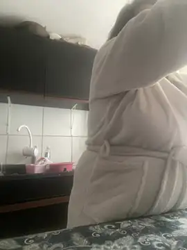 Snapshot of bruna438 chatting on 07/05/26, 12:45 bruna438 online show from 07/05/26, 12:45
