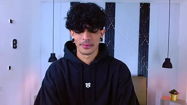 Franvill Trato online show from 09/30/25, 07:08