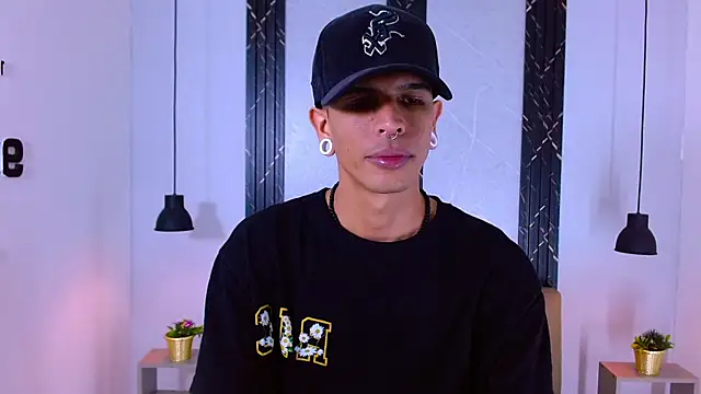 Franvill Trato online show from 10/11/25, 08:07