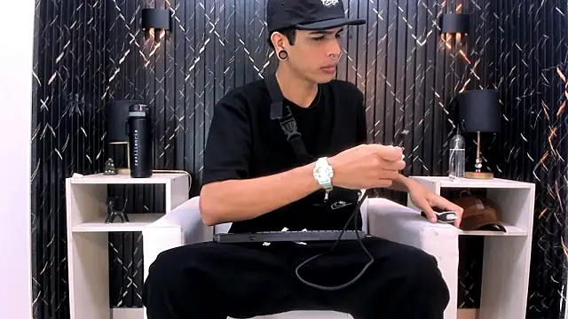 Franvill Trato online show from 11/17/25, 05:30