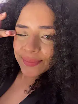 Snapshot of AfroSalvaje chatting on 12/17/25, 05:57 AfroSalvaje online show from 12/17/25, 05:57