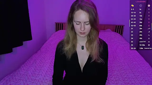 LyraHotty online show from 03/27/26, 09:14