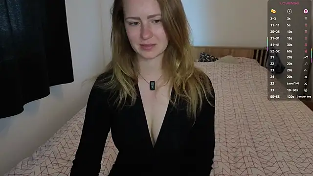 LyraHotty online show from 05/03/26, 02:12