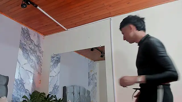 oliver mr  online show from 01/17/26, 02:38