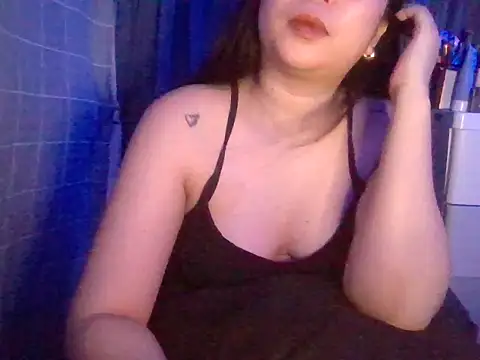 Snapshot of Asianhotskinny chatting on 06/20/26, 04:32 Asianhotskinny online show from 06/20/26, 04:32