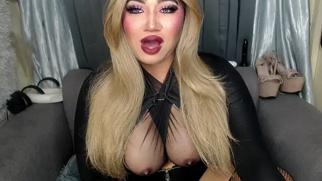 Snapshot of DOMINANT_10inchsCOCK chatting on 12/01/25, 07:35 DOMINANT 10inchsCOCK online show from 12/01/25, 07:35