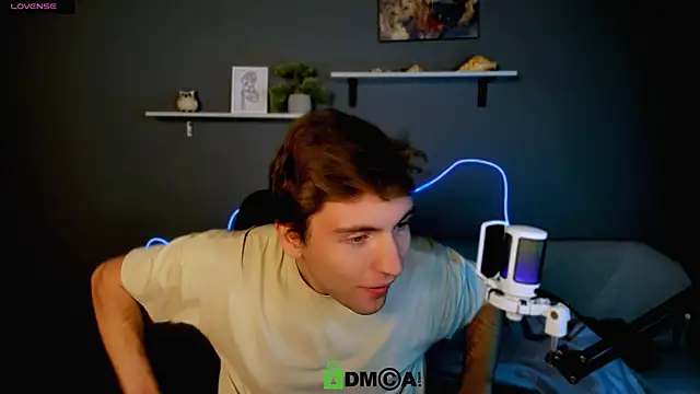 Snapshot of joseph_bear_ chatting on 10/13/25, 08:20 joseph bear online show from 10/13/25, 08:20