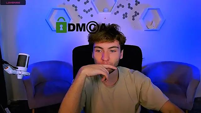 Snapshot of joseph_bear_ chatting on 11/23/25, 08:52 joseph bear online show from 11/23/25, 08:52