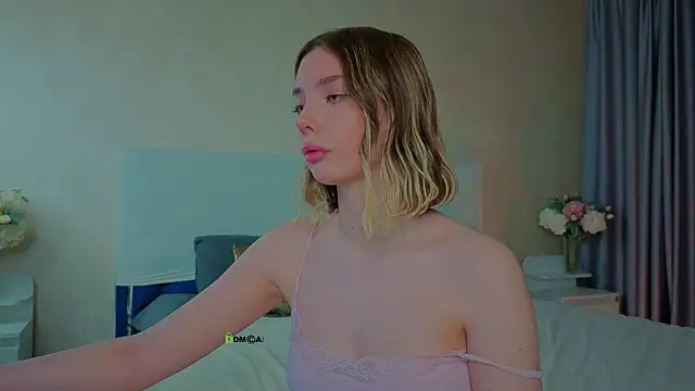  sophielov online show from 05/29/26, 10:52