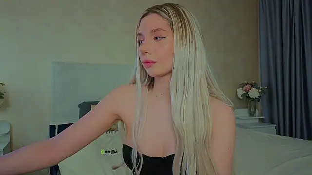 sophielov online show from 06/25/26, 09:30