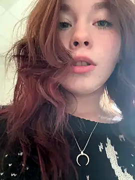 Snapshot of Mimiumuy chatting on 09/25/25, 03:16 Mimiumuy online show from 09/25/25, 03:16