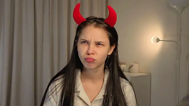 slyshypie online show from 11/26/25, 01:23