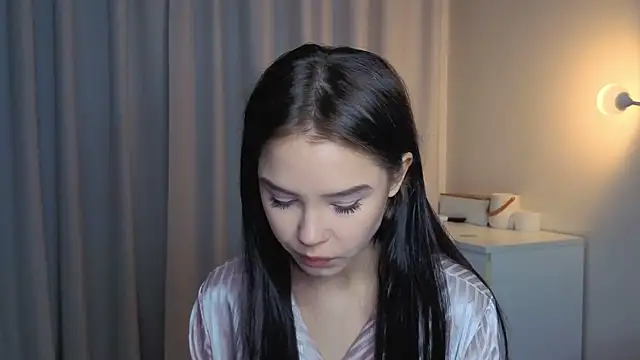 slyshypie online show from 12/17/25, 01:17