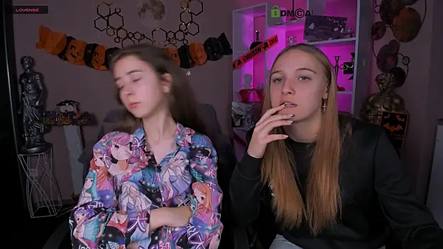 keylas moan online show from 10/21/25, 07:31