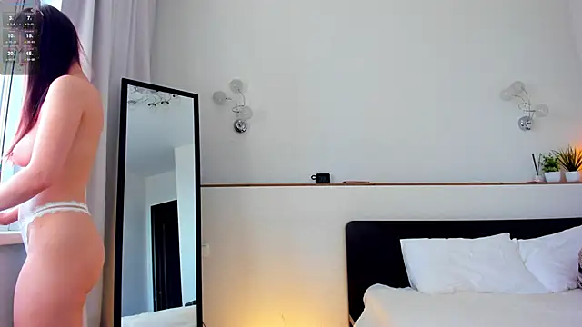 charlottacardi online show from 09/30/25, 05:45