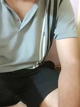 riyamore9623 online show from 10/27/25, 07:45