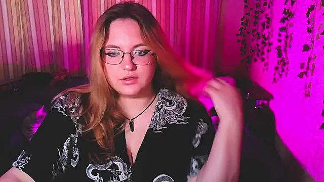 Snapshot of ZayaRush chatting on 09/18/25, 09:44 ZayaRush online show from 09/18/25, 09:44